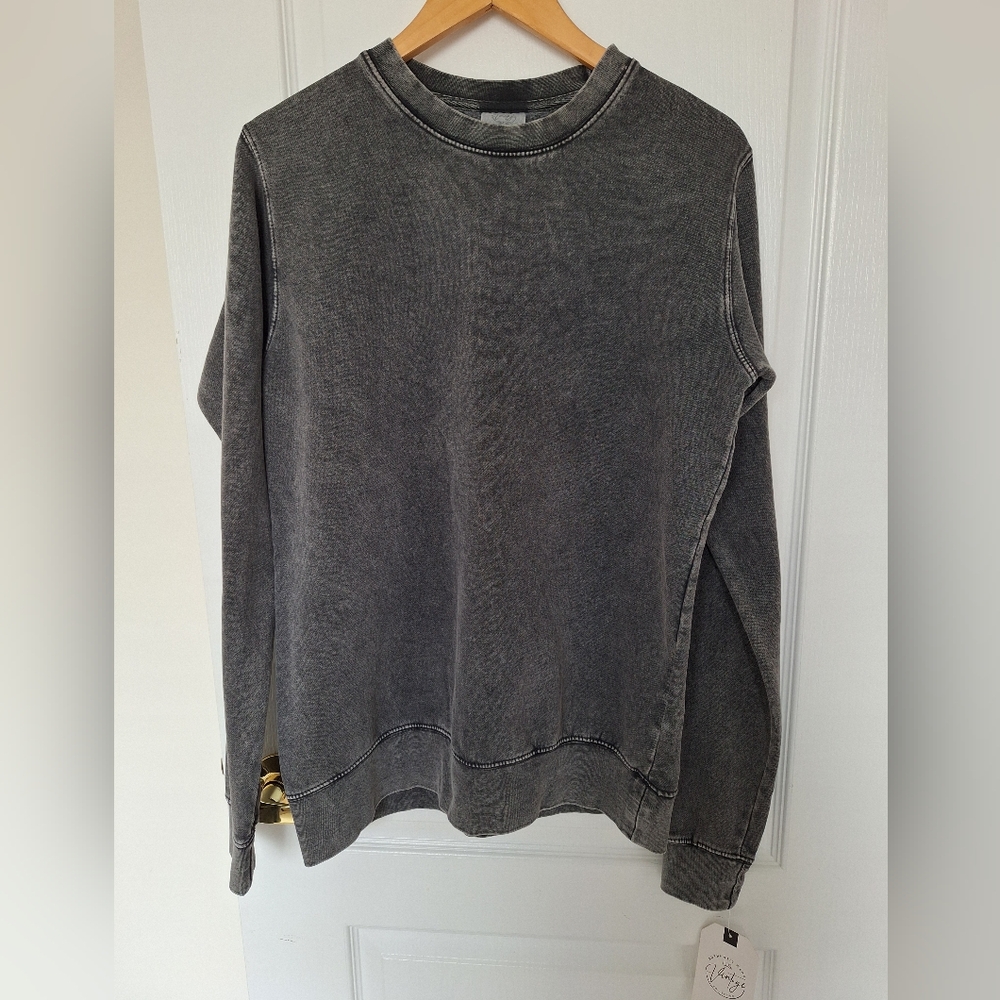 NWT Authentic Wear U.S Vintage Collection Gray Black Washed Sweatshirt Oversized